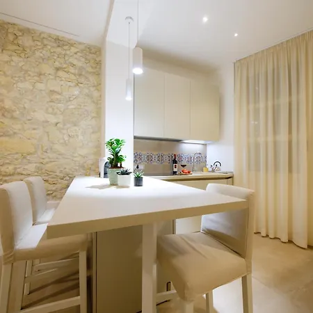 Il Sole In Pieno Centro Storico In Guest house